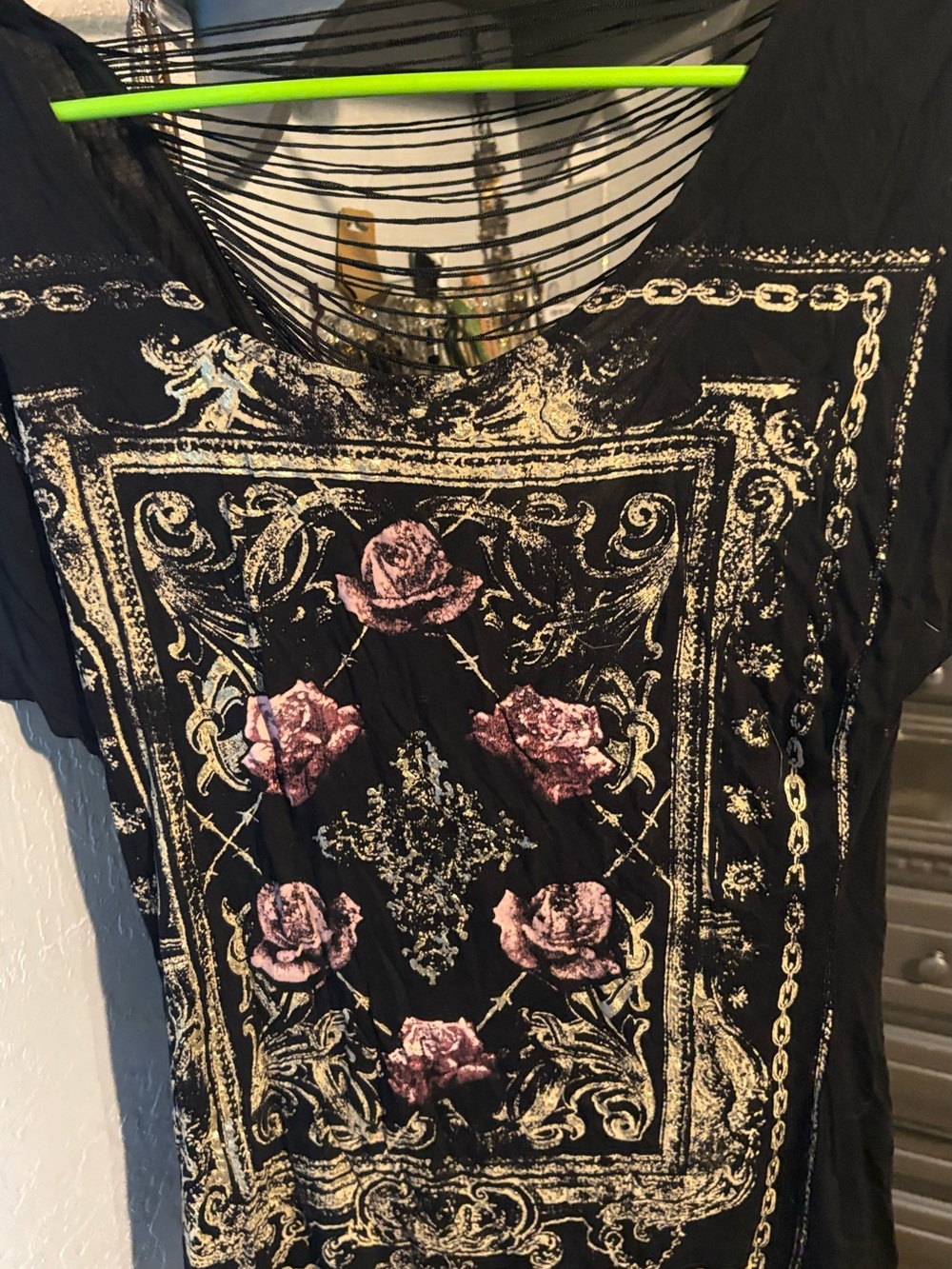 Women’s Size Medium Shirt